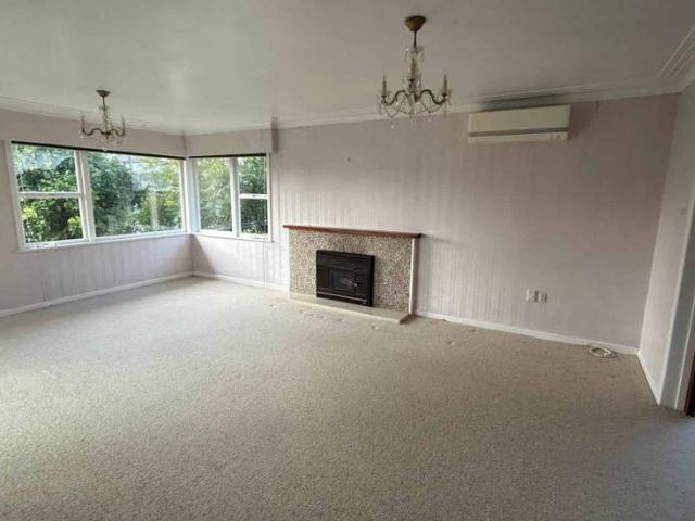 3 bedrooms house in Pakuranga
