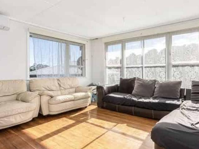 3 bedrooms house