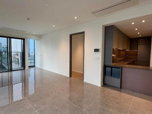 3 BEDROOMS IN OPERA THU THIEM