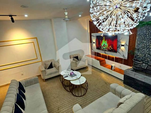 3 Bedrooms Luxury Apartment Available For Rent