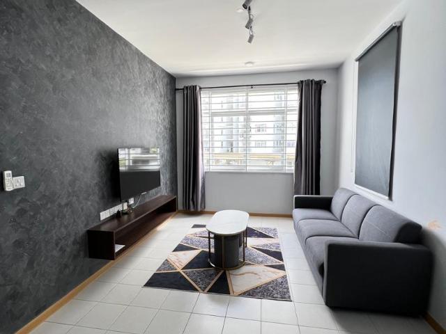 3 Bedrooms Partial Furnished Apartment @ Prima Bintawa