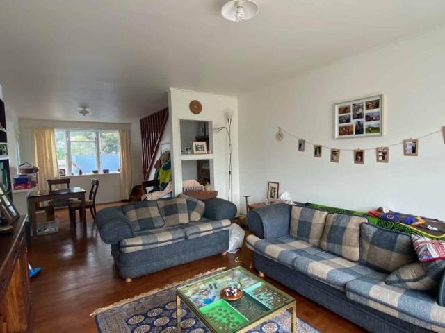 3 Bedrooms, Petone