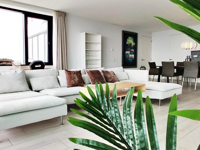 3 bedrooms Surface Area: 107m2 Furnished