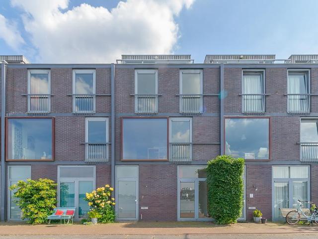 3 bedrooms tussenwoning Surface Area: 145m2