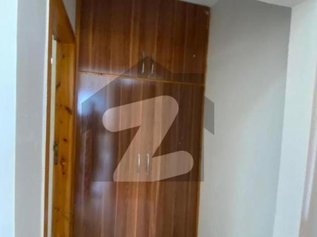 3 bedrooms Unfurnished Appartment Available For Rent In E11 4 E 11/4