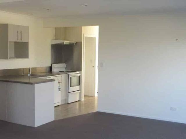 3 BEDROOMS WALK TO MANY VILLAGE/BEACH!