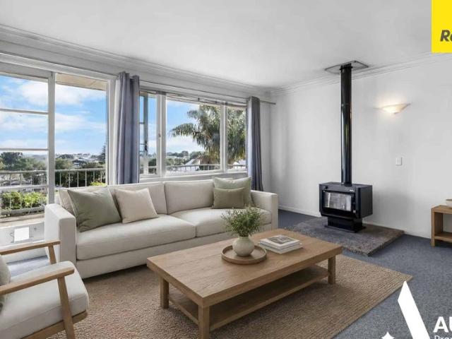 3 Bedrooms 1 bath in Mount Eden