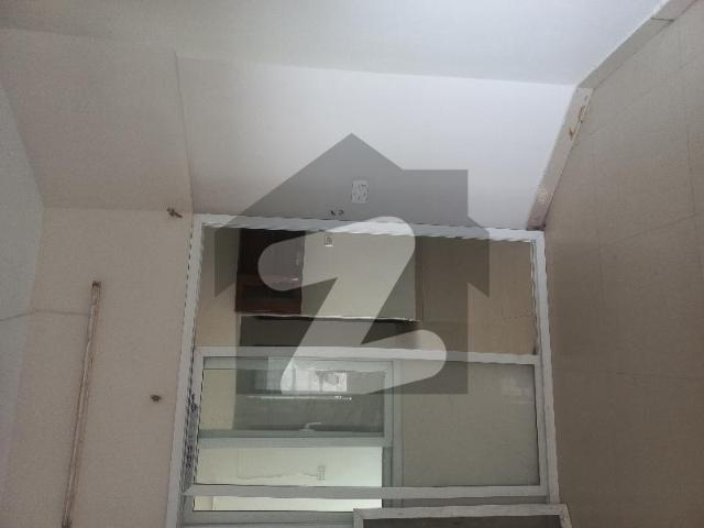 3 bedrooms 2nd floor corner west open Bukhari Commercial Area