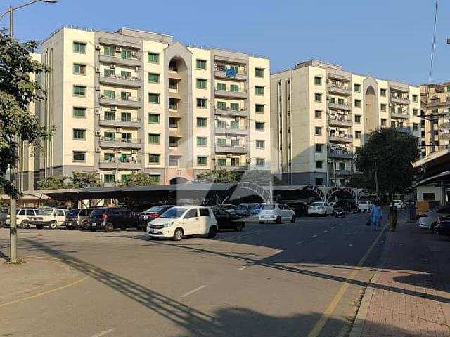 3 Beds 10 Marla Ideal Location Apartment For Sale In Sector B Askari 11 Lahore
