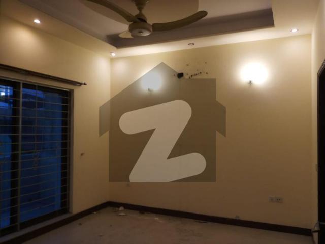 3 Beds 10 Marla Prime Location House For Rent In Ex Air Avenue DHA Phase 8 Lahore. DHA Phase 8 Ex Air Avenue