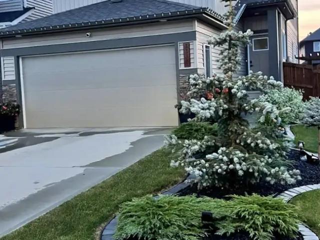 3 Beds 2.5 Baths Double Attached Garage House