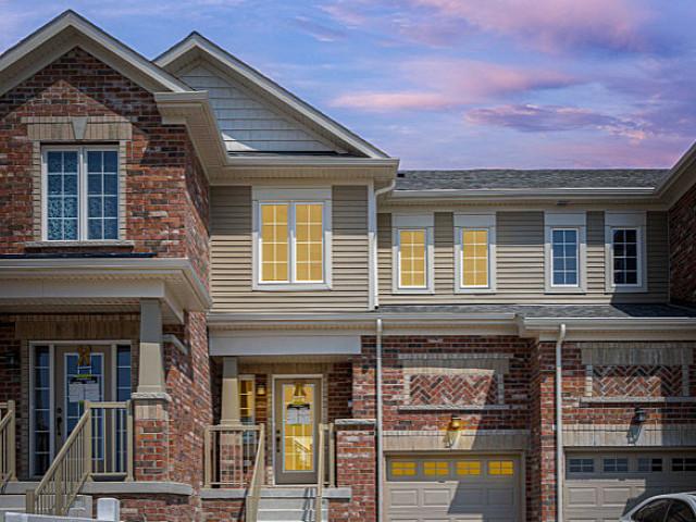 3 Beds 2 Baths Beautiful Home W Modern Kitchen Only $689,900