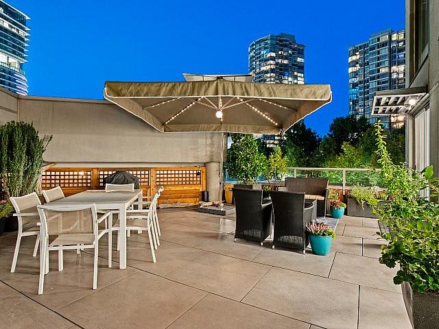 3 Beds 2 Baths Beautiful Yaletown Condo With Terrace