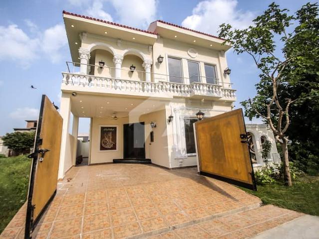 3 Beds 5 Marla Ideal Location House for Rent in DHA 9 Town Lahore