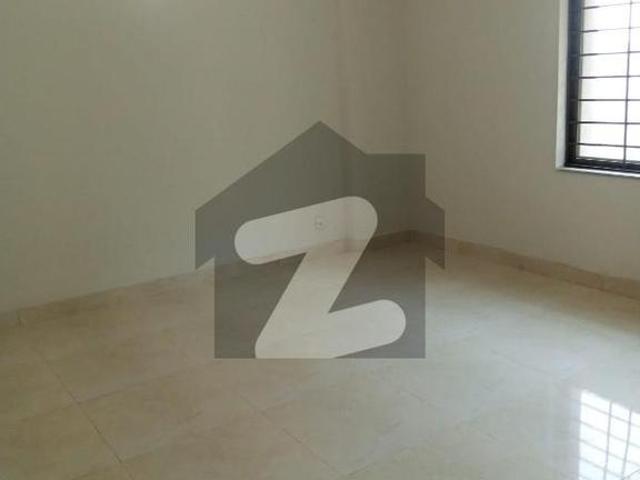 3 beds apartment avaiable for rent askari 11