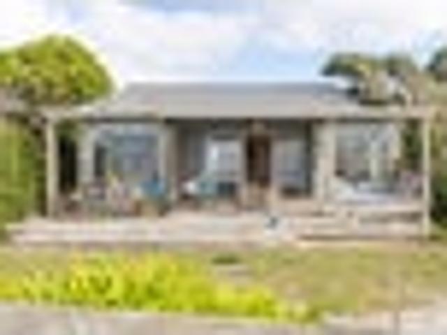 3 Beds, Beach Access & History Money Can't Buy