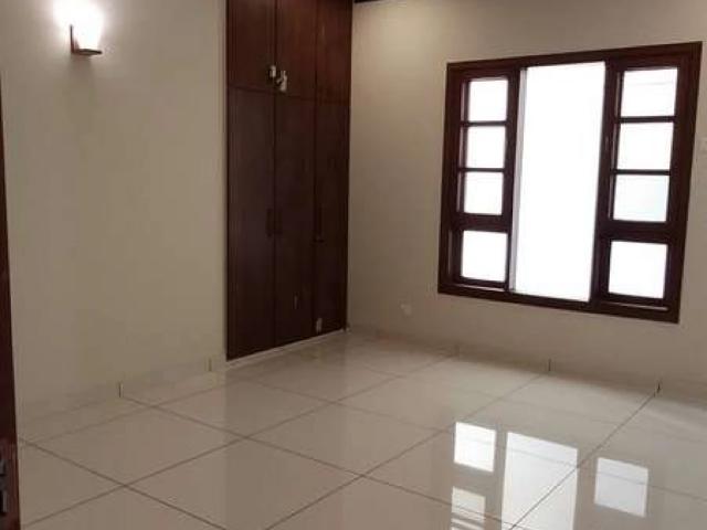 3 Beds DD Apartment sea facing Karachi Clifton ID 61607