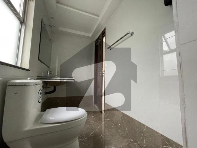 3 Beds Luxury Apartment Available For Rent Mall Road