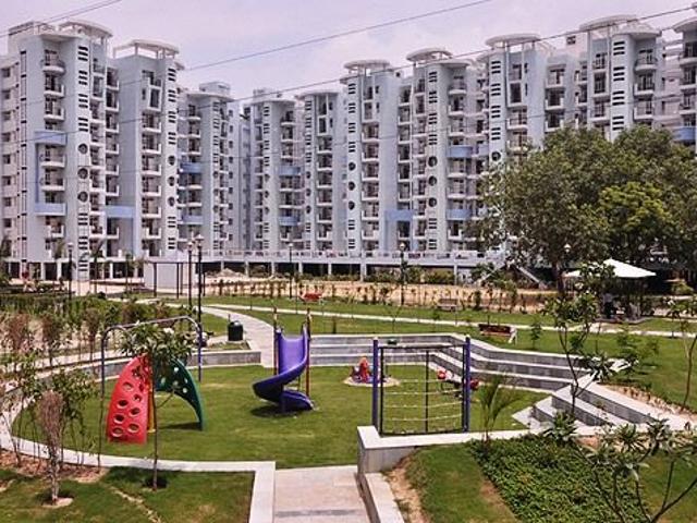 3 BHK 1600 Sq Ft Apartment In Omaxe Heights, Sector 86, Faridabad