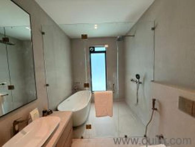 3 BHK 2200 Sq. Ft BuilderFloor for Sale in Versova, Mumbai