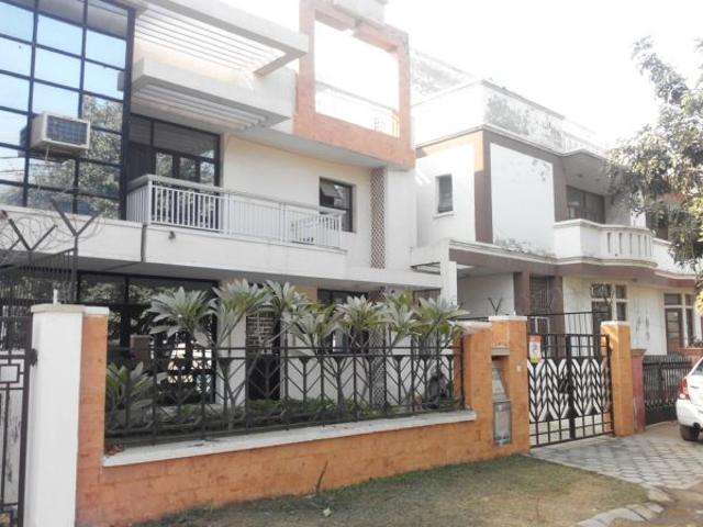 3 BHK 2222 Sq Ft Row House In Ansals Florence Villa, Sushant Lok III, Gurgaon