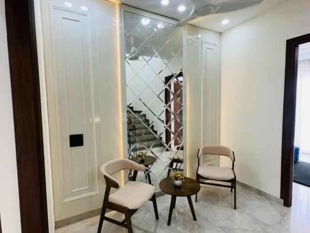3 BHK Villa in Utrathiya for resale Zirakpur. The reference number is 17337565