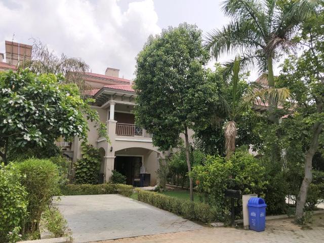 3 BHK Villa in Vaishno Devi Circle for resale Ahmedabad. The reference number is 20658990