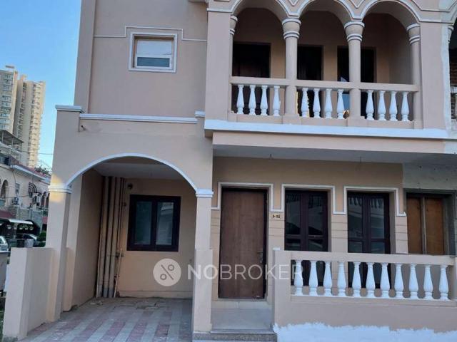 3 BHK Villa In Amrapali Leisure Valley for Rent In Sector 1