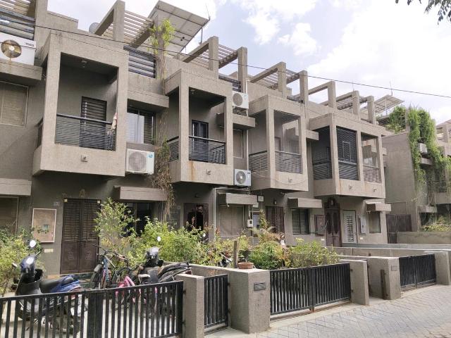 3 BHK Villa in Bopal for resale Ahmedabad. The reference number is 18397427