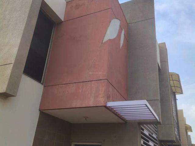 3 BHK Villa in Chandkheda for rent Ahmedabad. The reference number is 6959099