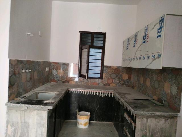 3 BHK Villa in Chipiyana Buzurg for resale Ghaziabad. The reference number is 16914935