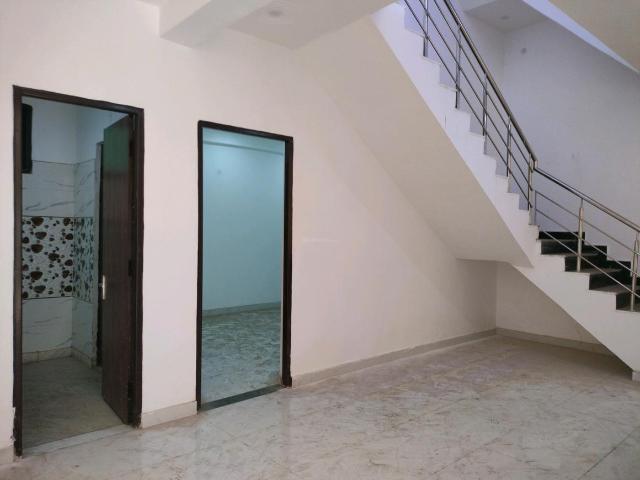 3 BHK Villa in Chipiyana Buzurg for resale Ghaziabad. The reference number is 16915175