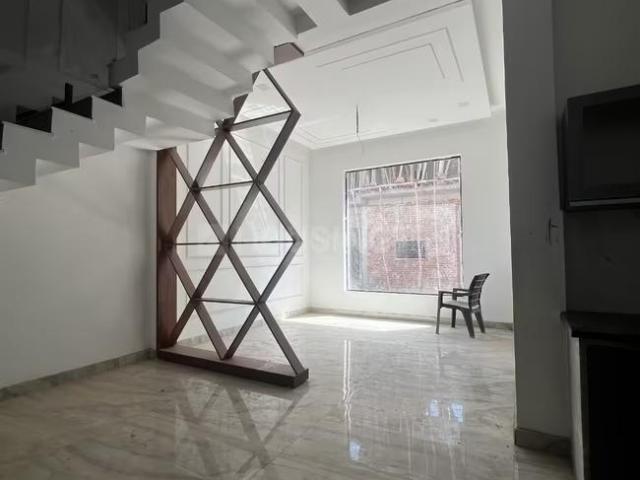 3 BHK Villa in Chipiyana Buzurg for resale Ghaziabad. The reference number is 17633578