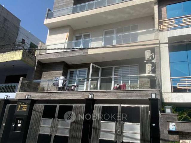 3 BHK Villa In Gagan Vihar Cghs For Sale In 272, Gagan Vihar Main Rd, Gagan Vihar, Krishna Nagar, Delhi, 110051, India