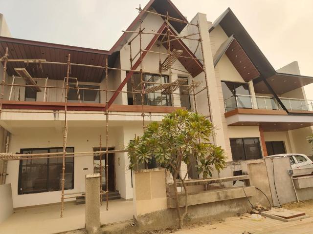 3 BHK Villa in Gomti Nagar for resale Lucknow. The reference number is 19254863