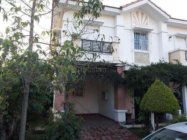 3 BHK Villa in Huskur for resale Bangalore. The reference number is 16648968