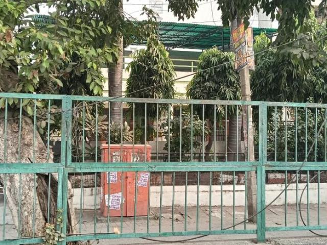 3 BHK Villa in Janakpuri for resale West Delhi. The reference number is 16294406