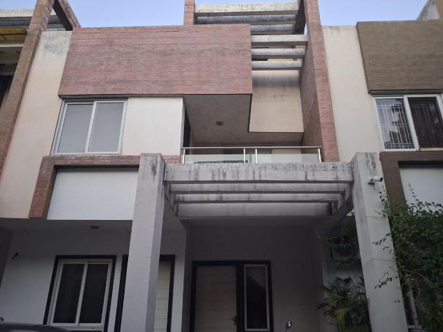 3 BHK Villa in Jaisinghpura for resale Jaipur. The reference number is 20296589