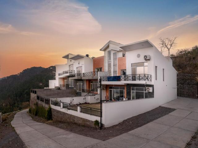 3 BHK Villa in Kasauli for resale Solan. The reference number is 16746726