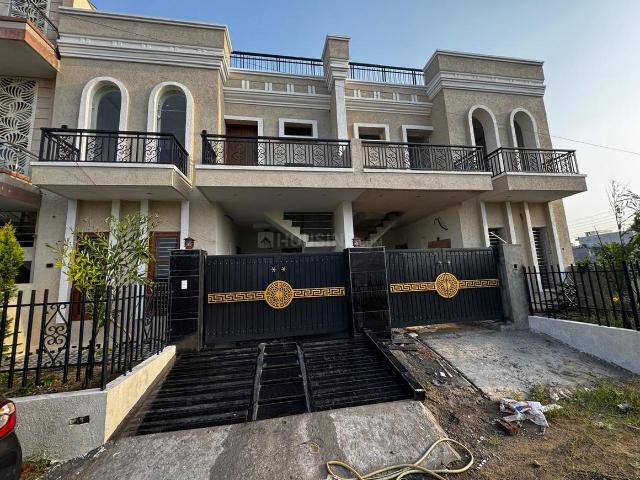 3 BHK Villa in Mohali for resale Sahibzada Ajit Singh Nagar District. The reference number is 17359569