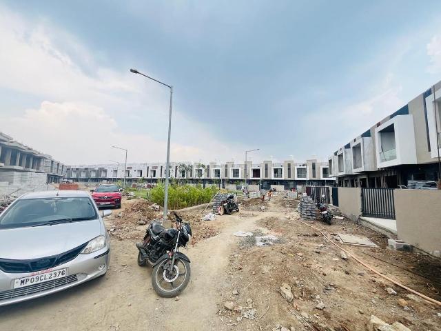 3 BHK Villa in Manglia for resale AB Bypass Road. The reference number is 15092112