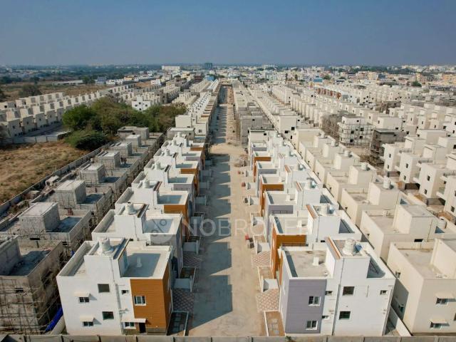 3 BHK Villa In Praneeth Pranav Knightwoods, Beeramguda For S