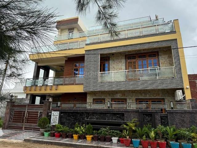 3 BHK Villa in Sarojini Nagar for resale Lucknow. The reference number is 20889005