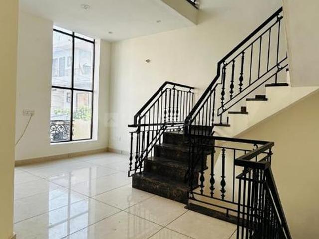 3 BHK Villa in Sector 113 for resale Sahibzada Ajit Singh Nagar. The reference number is 16417666