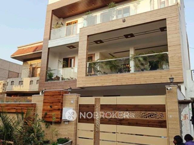 3 BHK Villa In Standalone Building for Rent In Sigma Iii