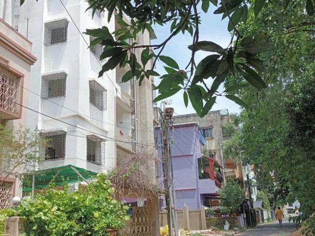 3 BHK Apartment in Chakbaria for resale Kolkata. The reference number is 12447061