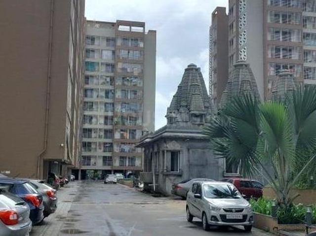 3 BHK Apartment in Chala for rent Vapi. The reference number is 11912189