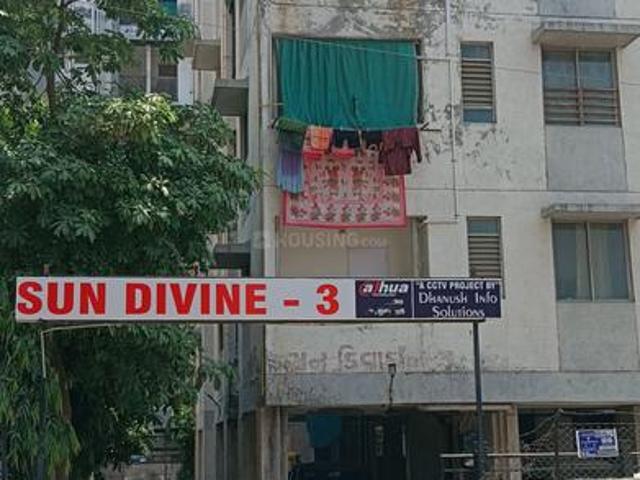 3 BHK Apartment in Chanakyapuri for resale North West. The reference number is 14763470