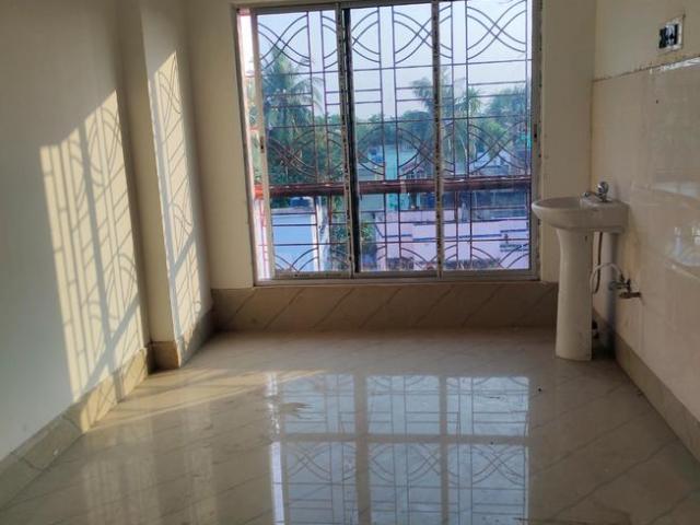3 BHK Apartment in Chandannagar for resale Hooghly. The reference number is 11610378