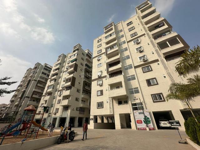 3 BHK Apartment in Chandanagar for resale Hyderabad. The reference number is 19946371